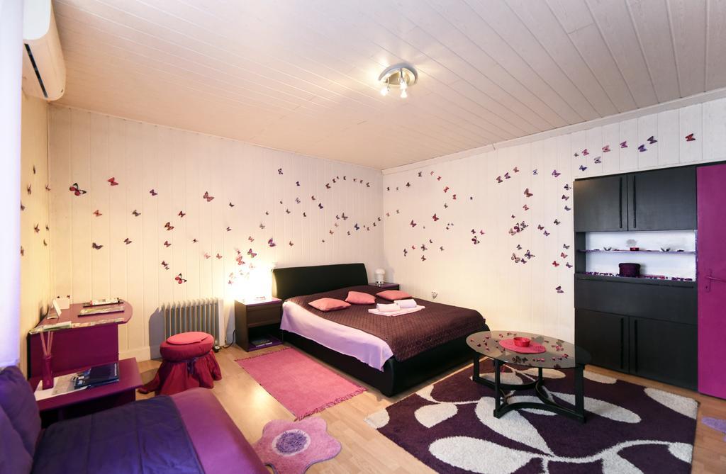Apartment Orange Purple Blue ซาเกร็บ ภายนอก รูปภาพ